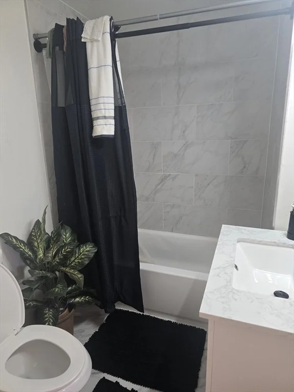 Photo of 2173 Main
