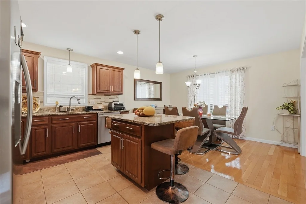 Photo of 414 Bay Street