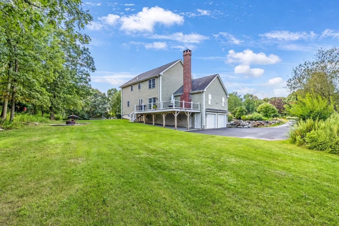 Photo of 250 Cameron Dr