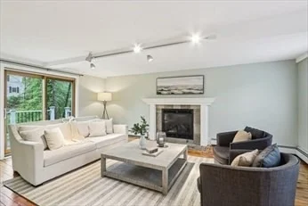 Photo of 118 River Rd