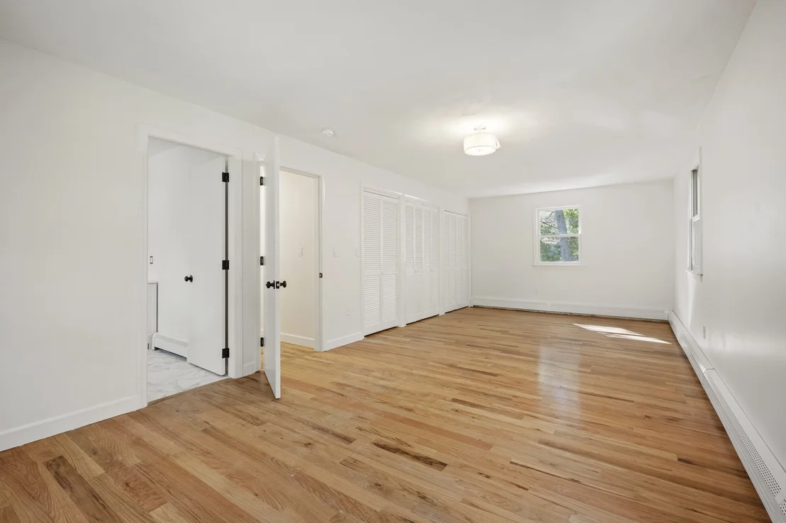 Photo of 57 Brandeis Cir