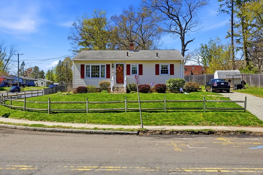 Photo of 240 Pasco Rd
