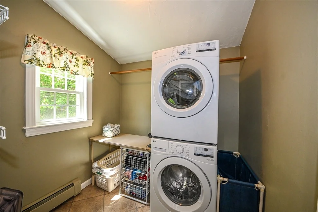 Photo of 311 Pine St (Stonewood Lane)