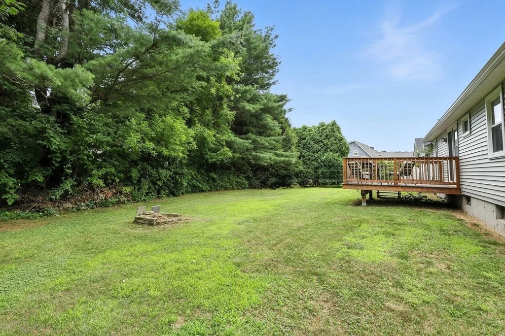 Photo of 6 Oakridge Cir