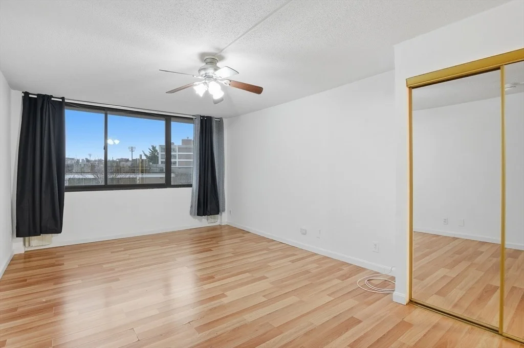 Photo of Unit 310 at 70 Southbridge Street