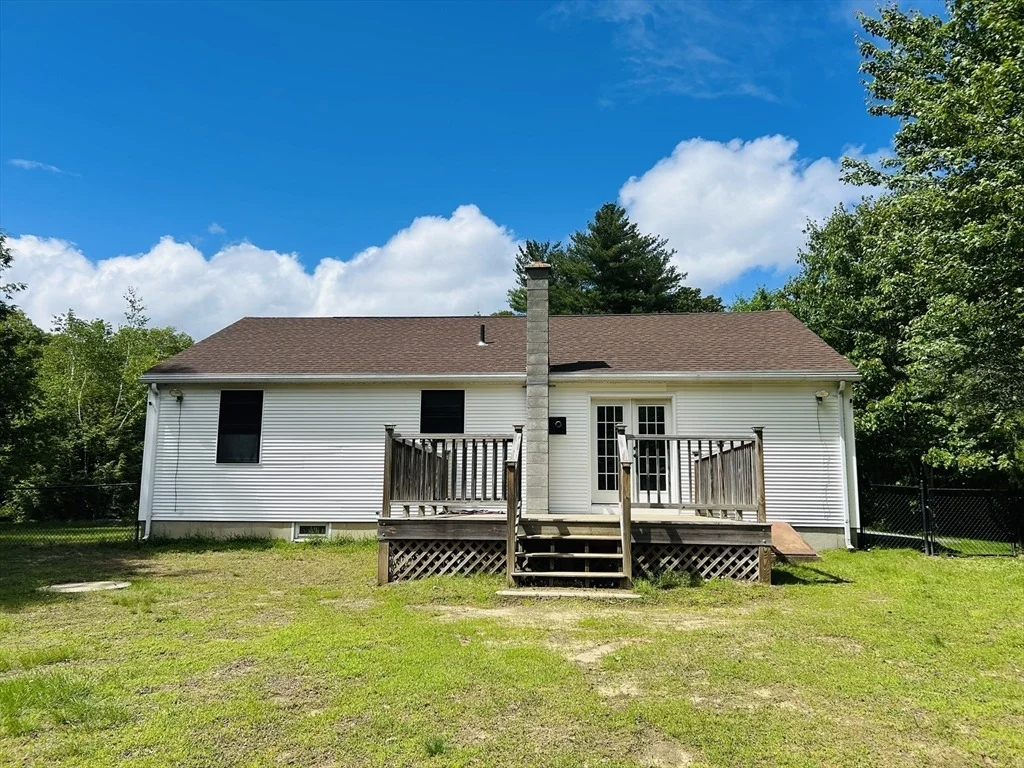 Photo of 32 Sandy Pine Rd
