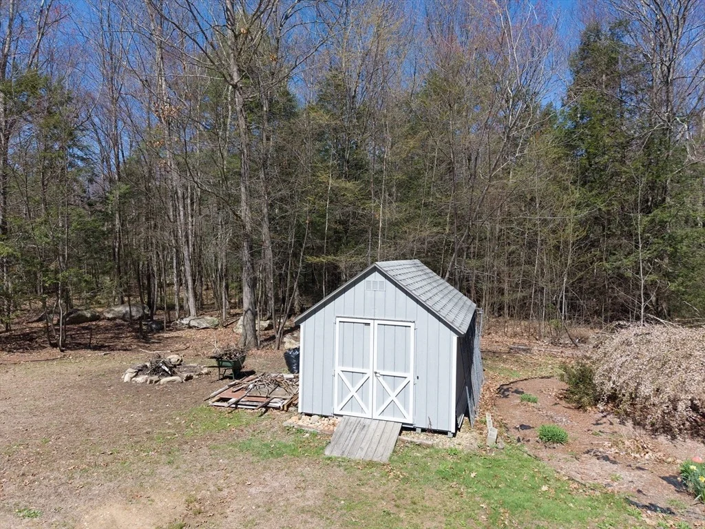 Photo of 2266 Old Turnpike Rd