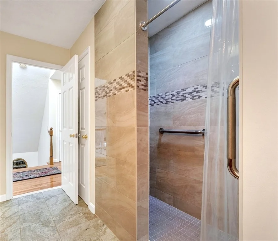 Photo of 15 Devincent Dr