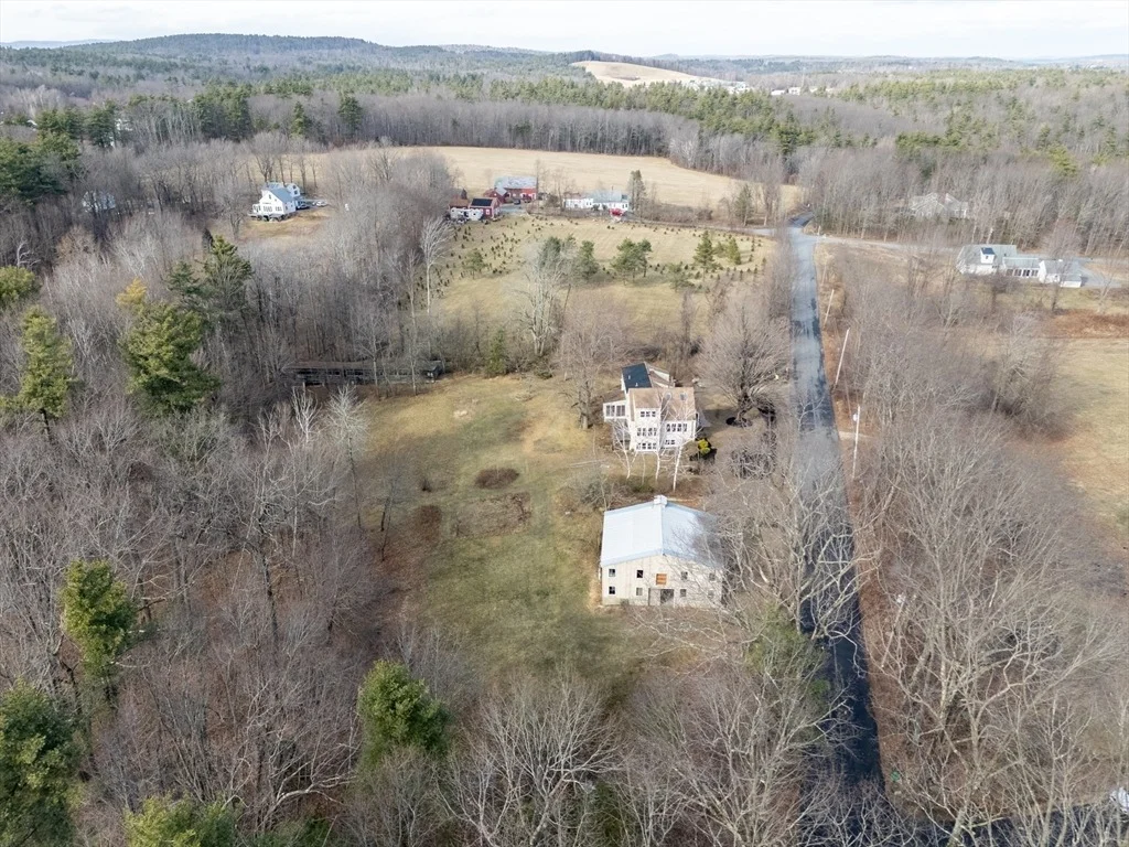 Photo of 563 Piper Rd