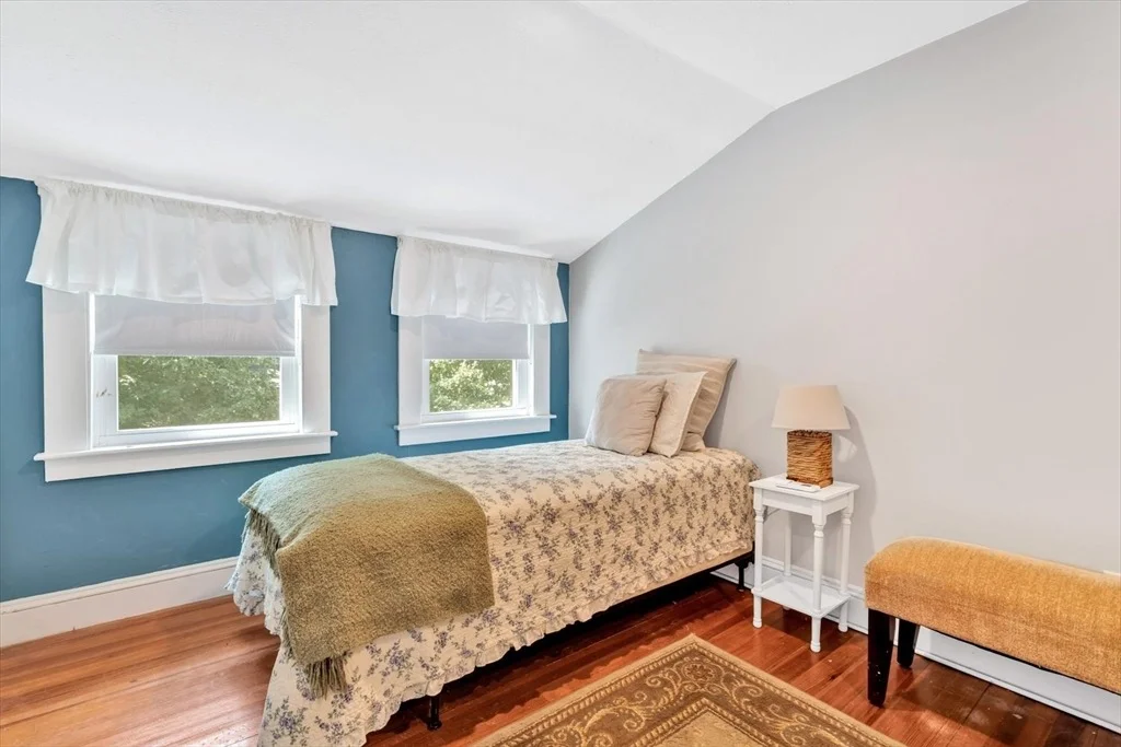 Photo of 44 Maple Avenue