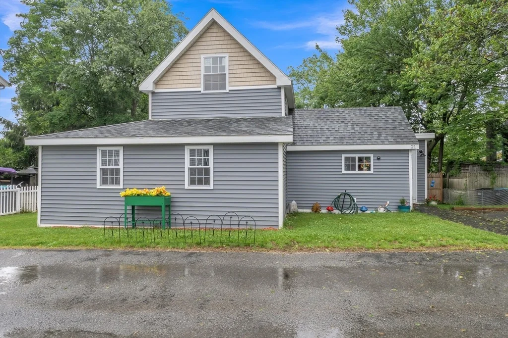 Photo of 21 Myrtle Ave