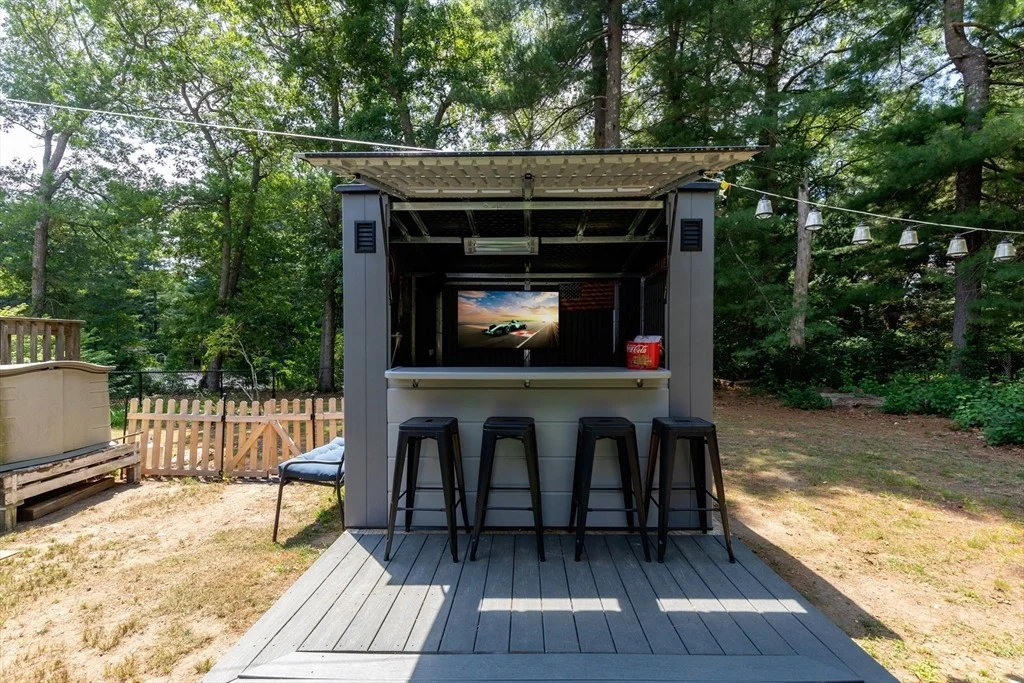 Photo of 19 Brewster Ln
