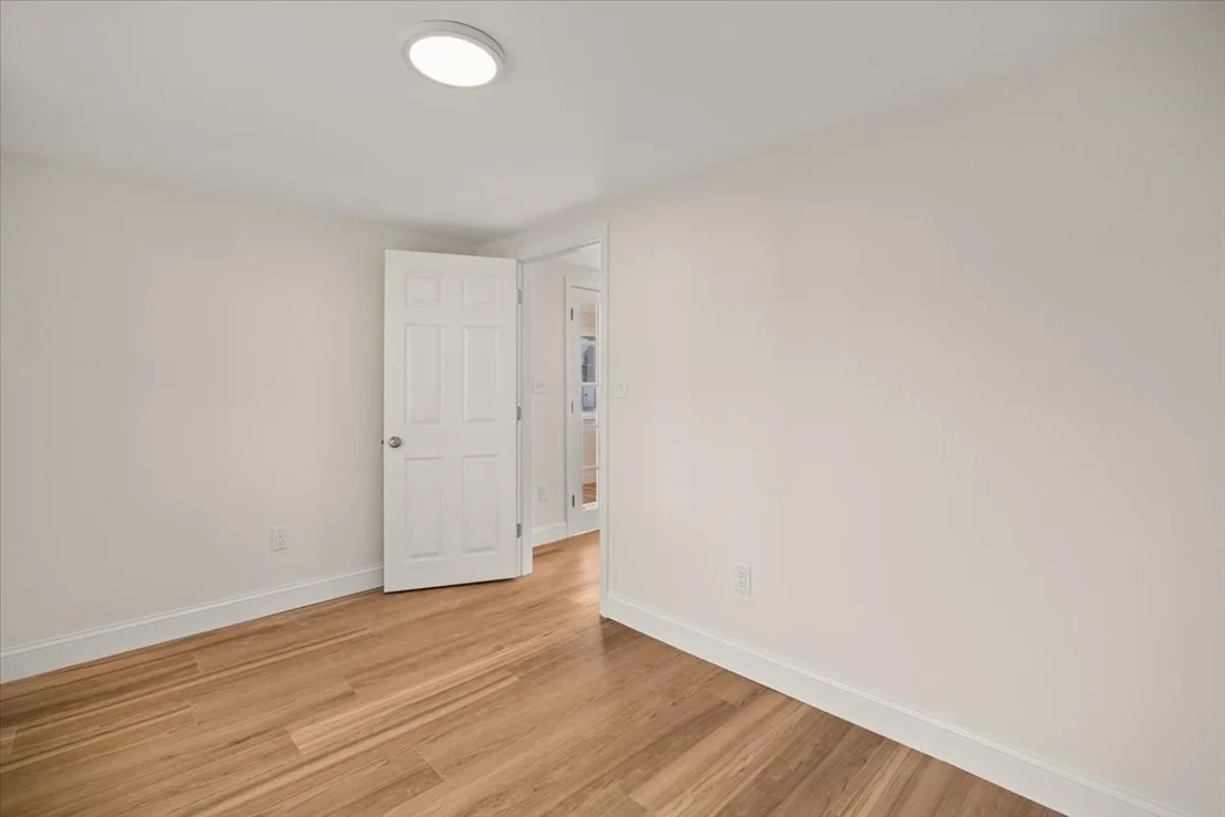 Photo of 75 Ottawa St