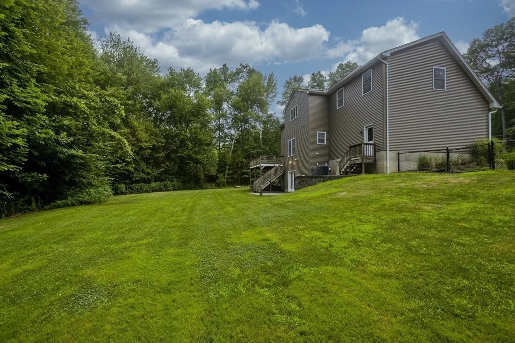 Photo of 25 Davis Rd