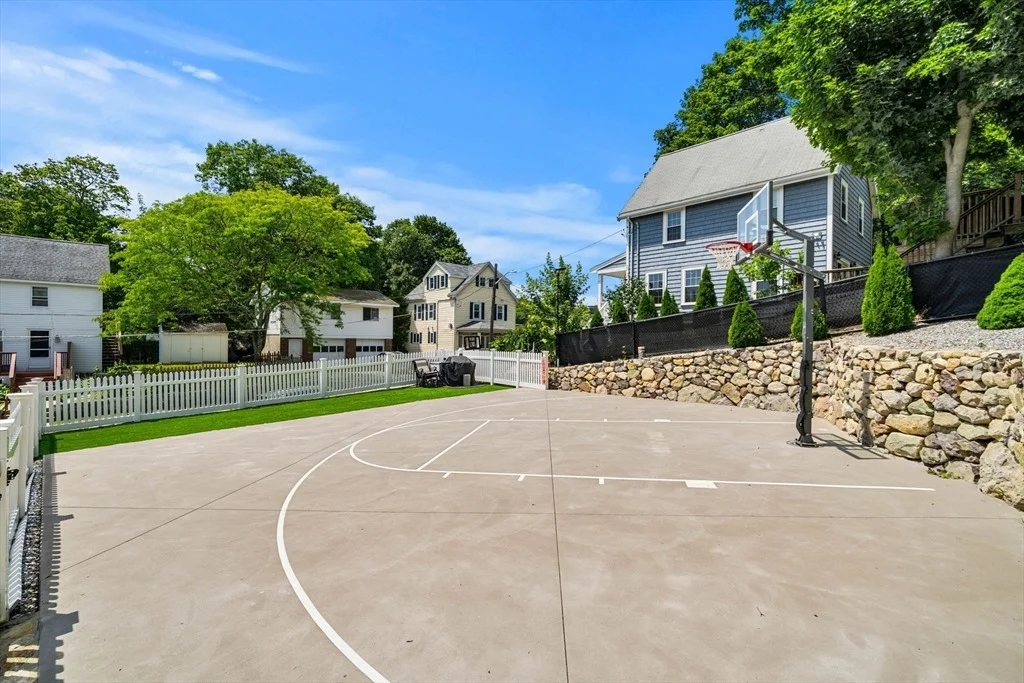 Photo of 90 Forest St
