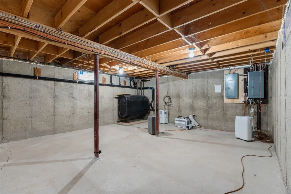 Photo of 487 Long Plain Rd