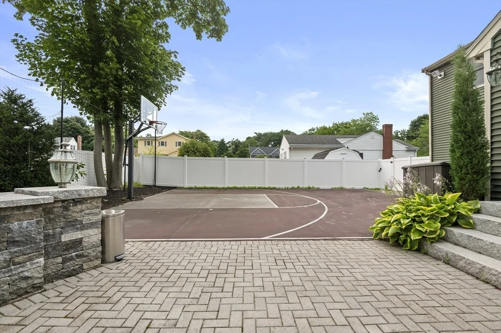 Photo of 4 Raymond Cir