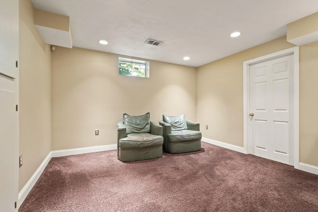 Photo of 2 Shipley Cir