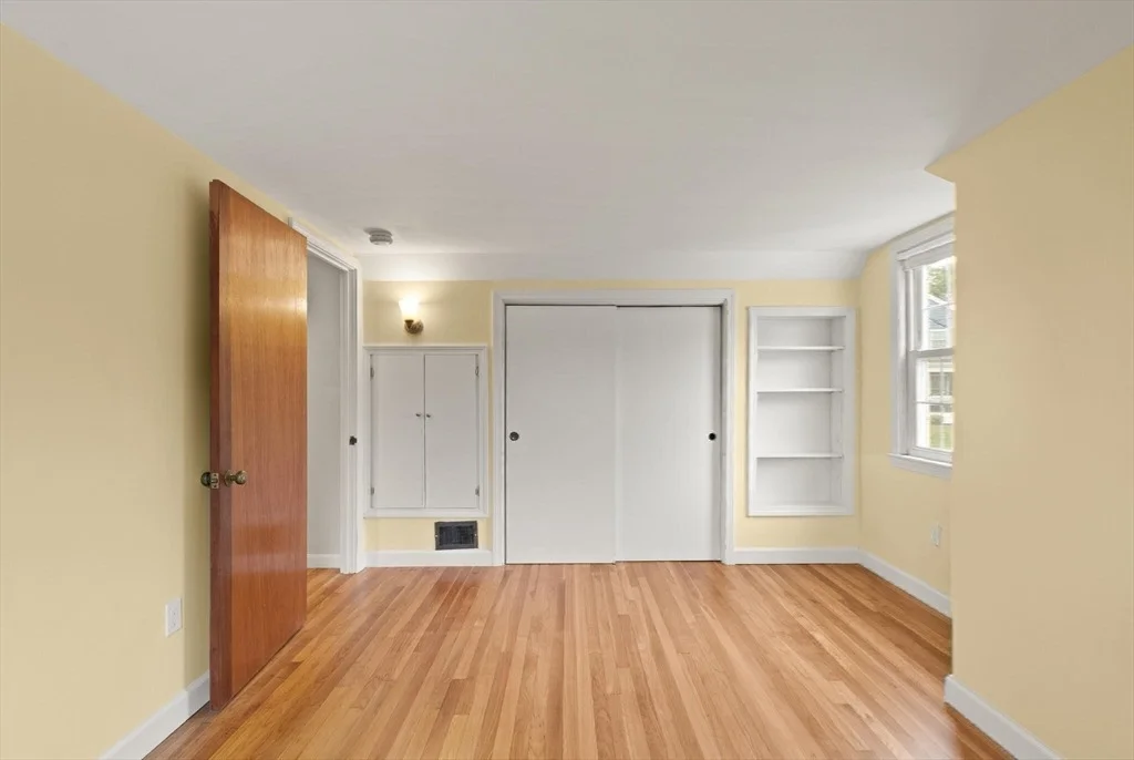 Photo of 8 Meridian Rd