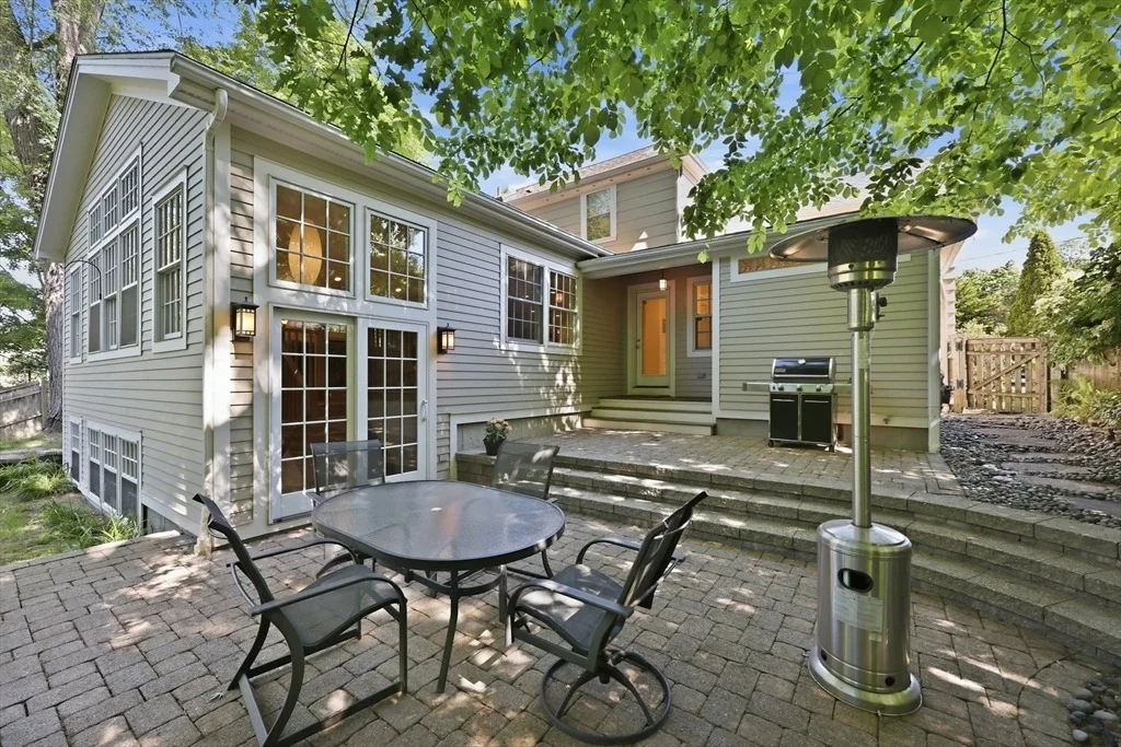 Photo of 77 Pleasantview Avenue
