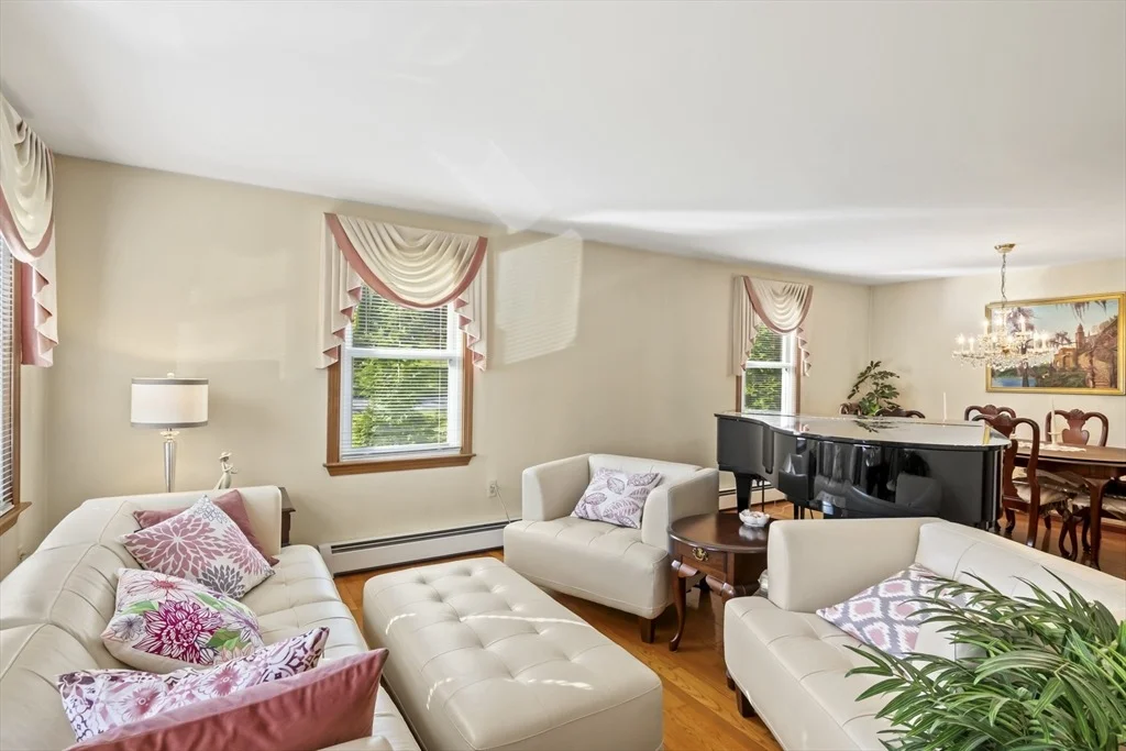 Photo of 216 W Mountain St