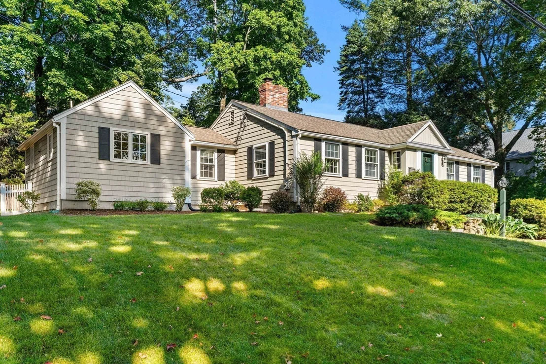 Photo of 5 Willowdale Rd