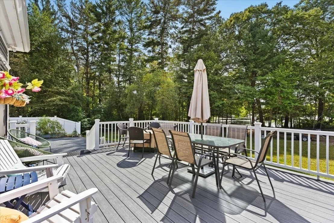 Photo of 252 Scadding St
