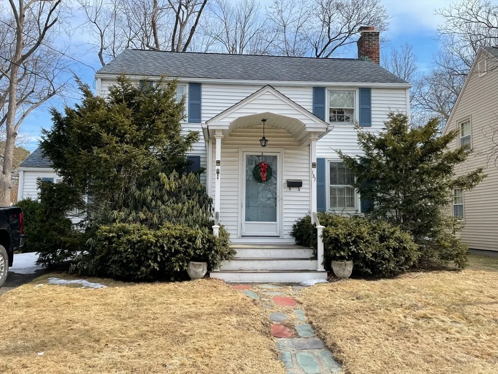 Photo of 157 Gillette Avenue