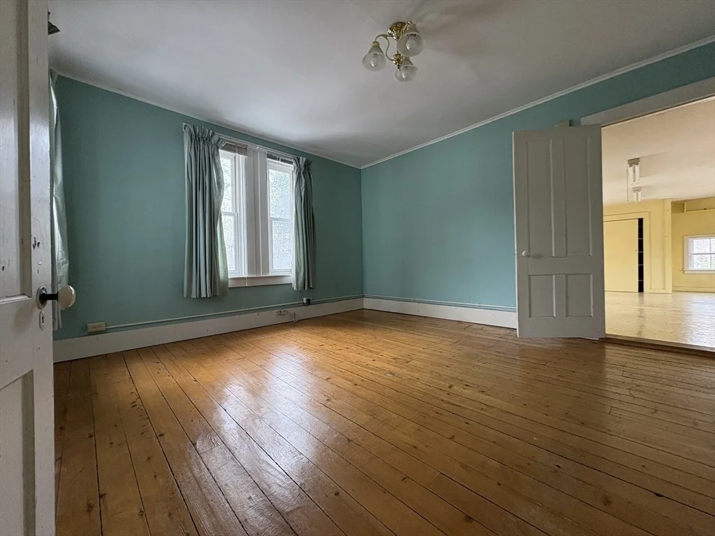 Photo of 419 Main Road