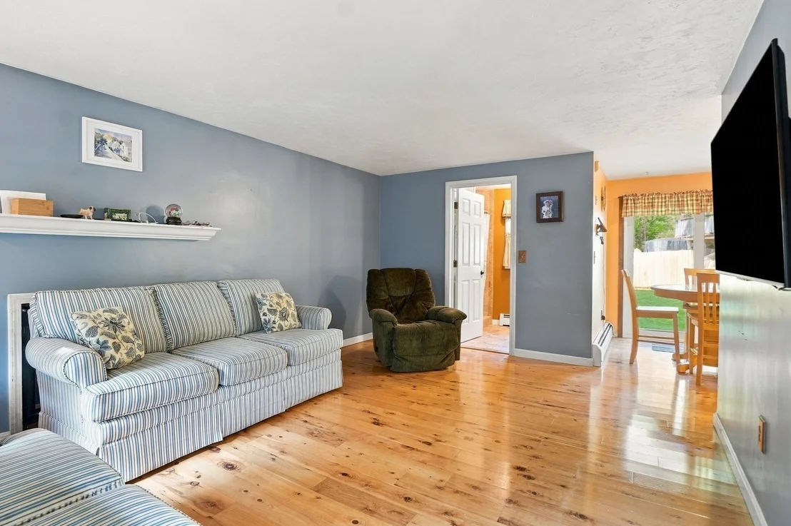 Photo of 10 Flaxfield Road