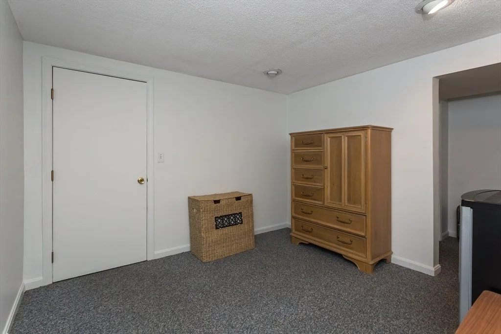 Photo of 194 Crossfield Rd
