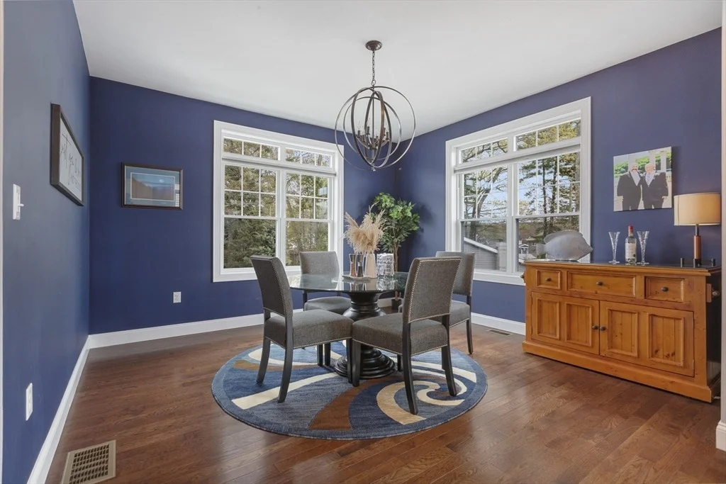 Photo of 32 Colonial Rd