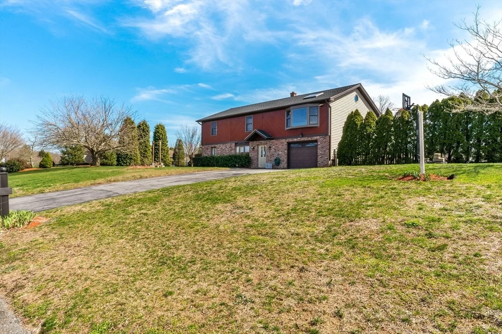 Photo of 5 Daniel Ln