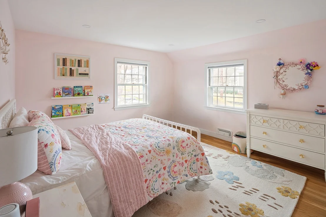 Photo of 39 River Glen Rd