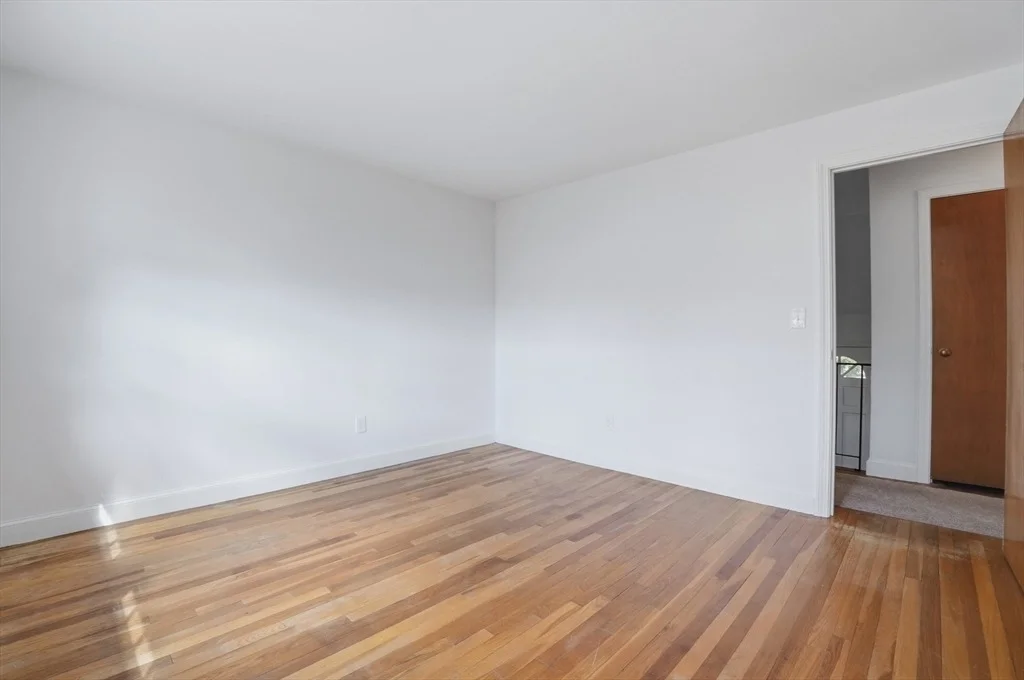Photo of 6 Pine Knoll Road
