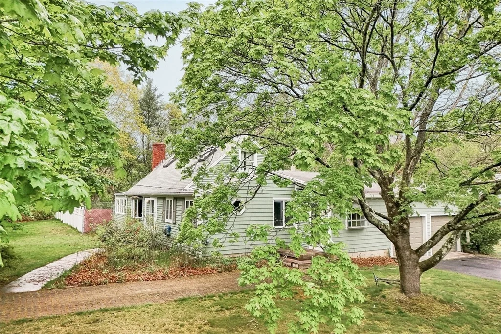 Photo of 24 Richard Dr