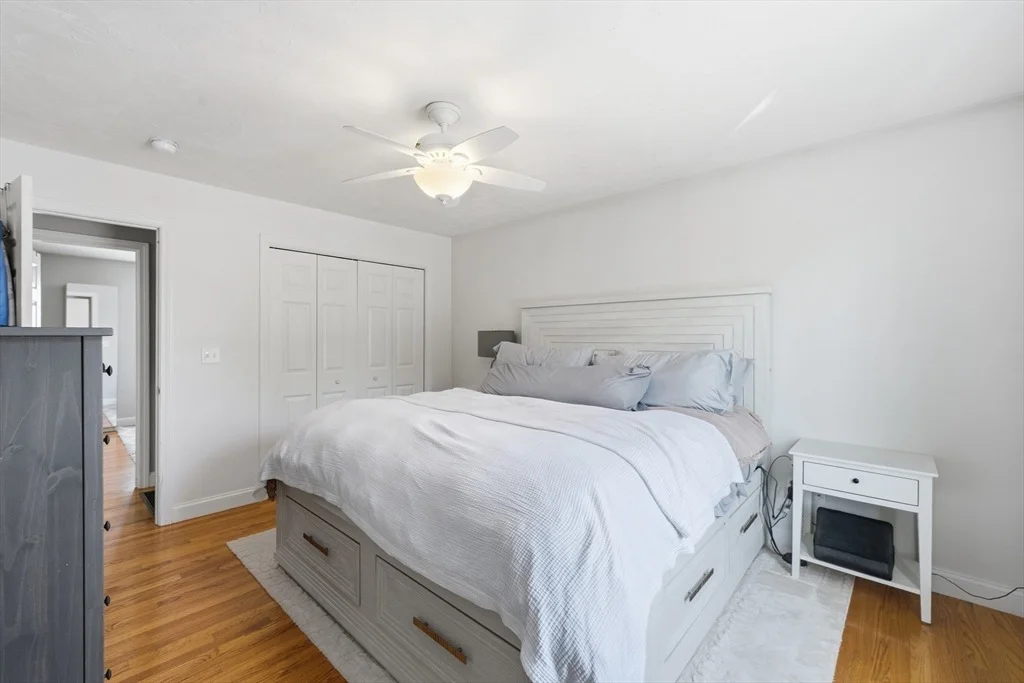 Photo of Unit B at 11 Macarthur Blvd