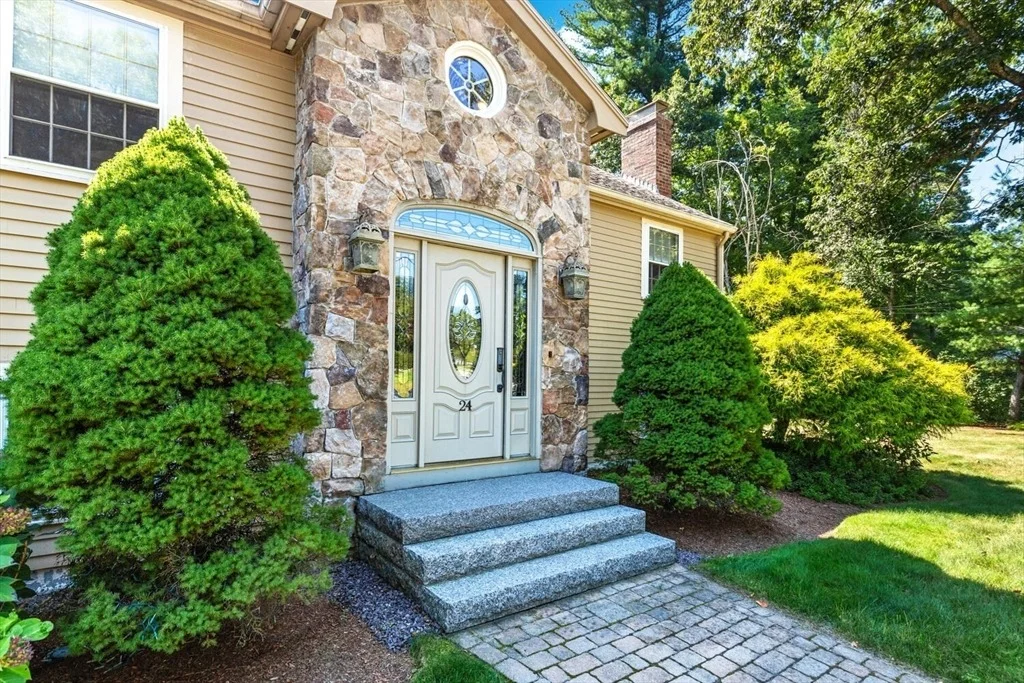 Photo of 24 Hickory Ln