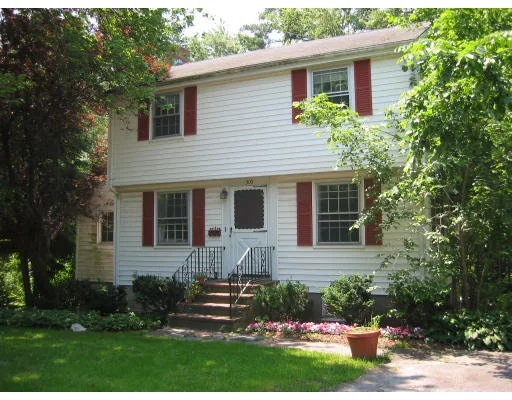 Photo of 305 Dedham Avenue