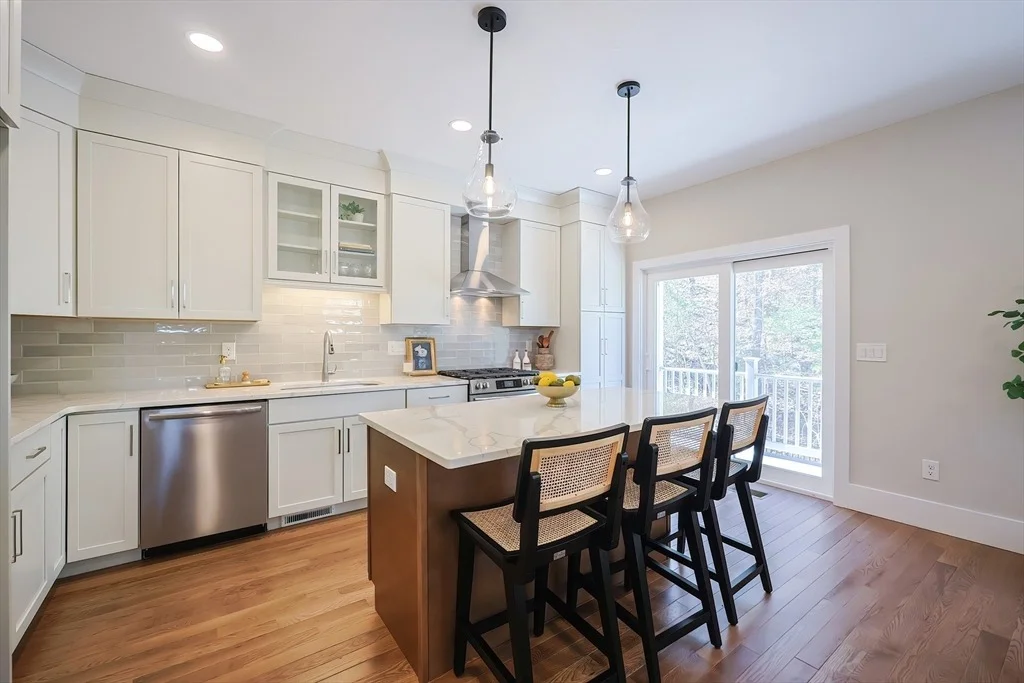 Photo of Unit UNIT18 at 27 Thomas Mann Circle