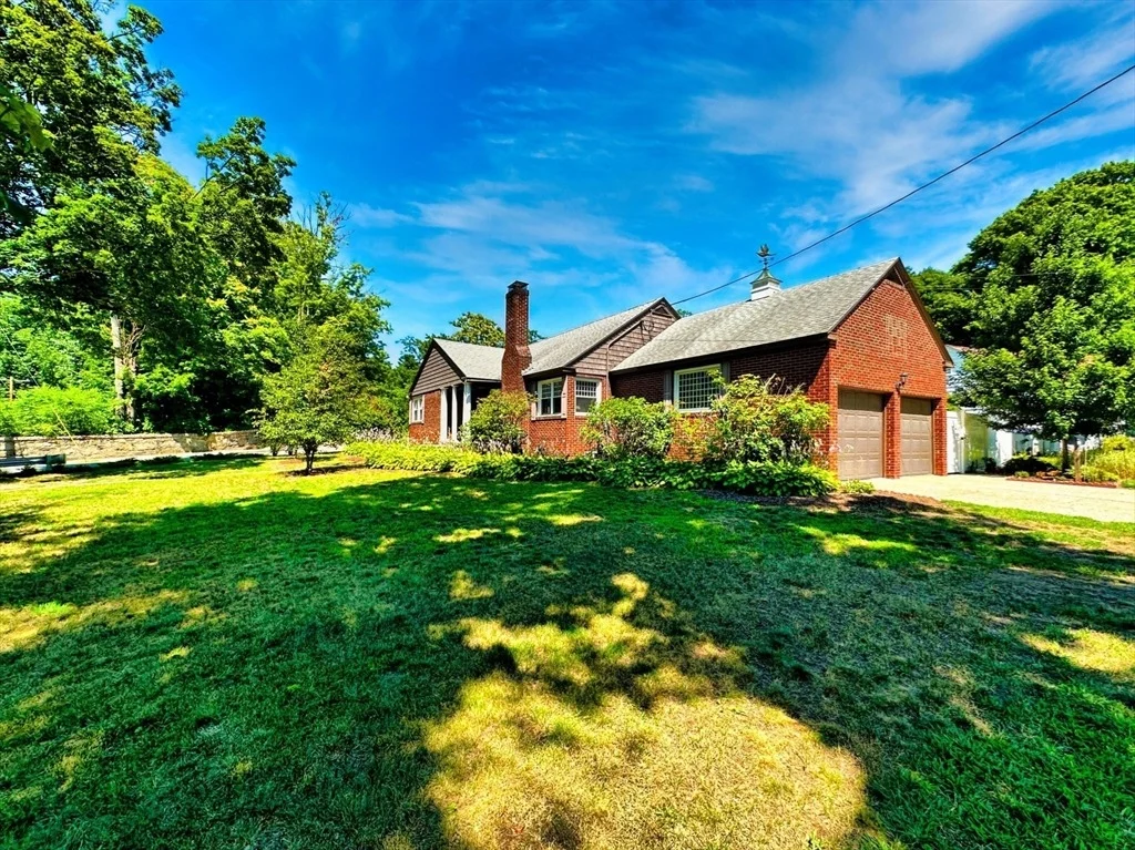 Photo of 24 Locust Rd