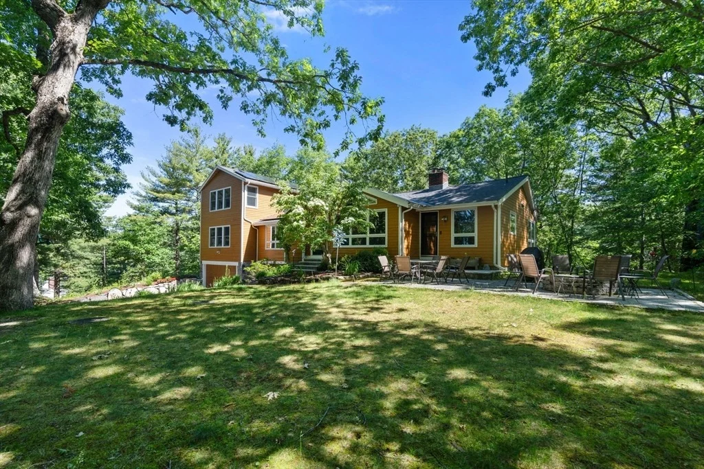 Photo of 94 Mayfair Dr