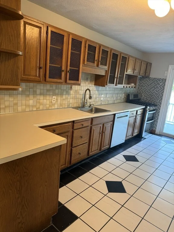 Photo of 10 Clay Ave