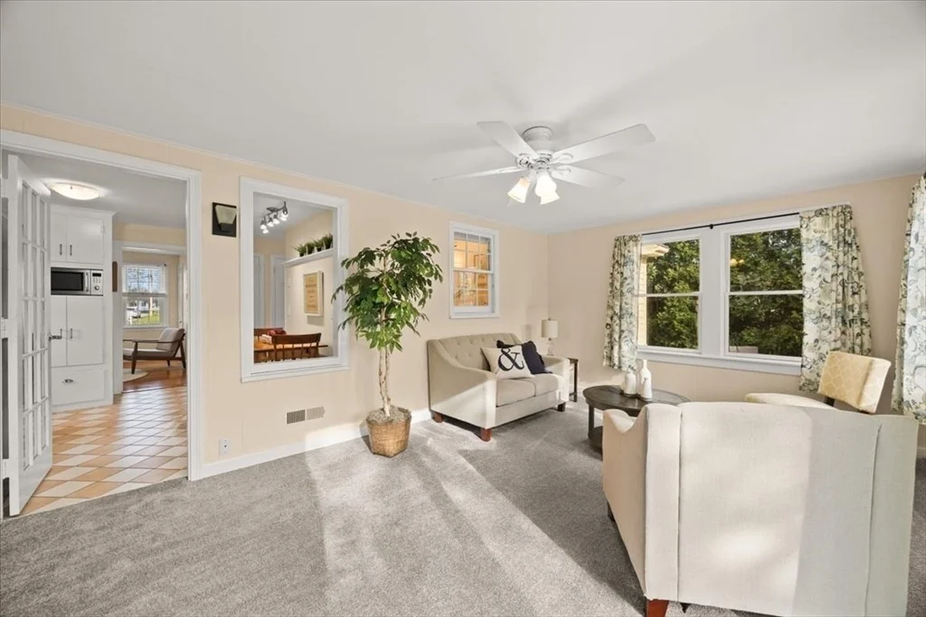 Photo of 19 Cypress Rd