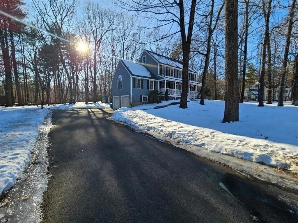 Photo of 6 Gates Farm Circle