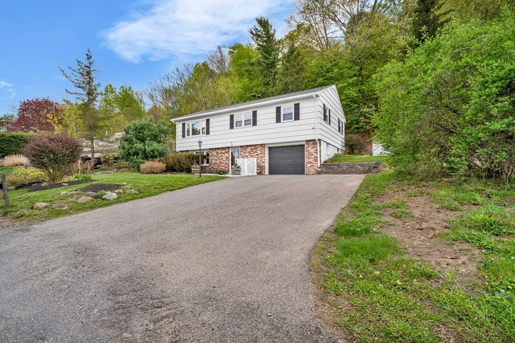 Photo of 88 Whitehall Rd