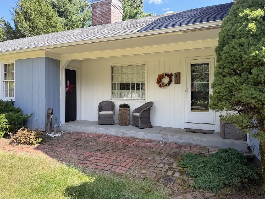 Photo of 81 Coventry Ln