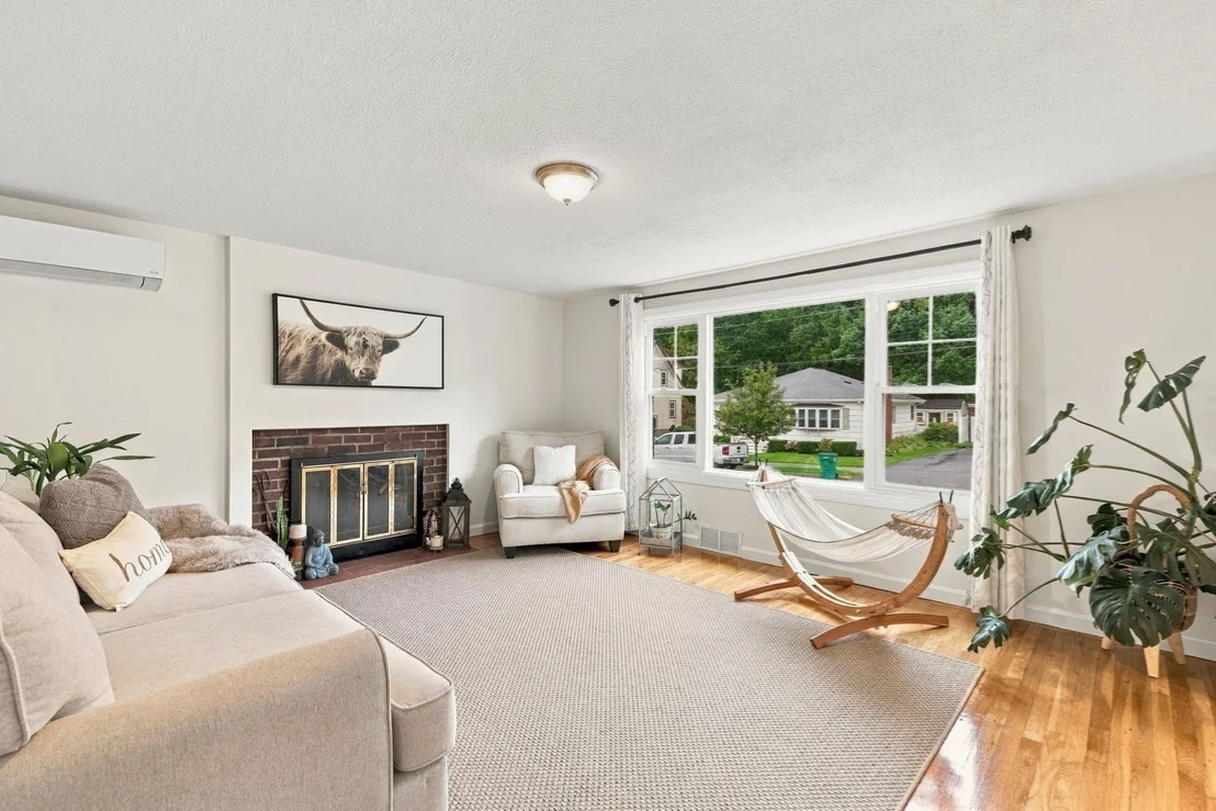 Photo of 59 Colonial Ave