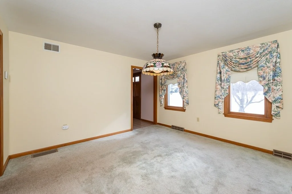 Photo of 28 Bridle Path Rd