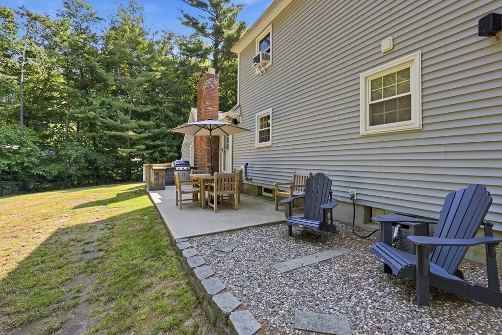Photo of 175 Pontoosic Rd